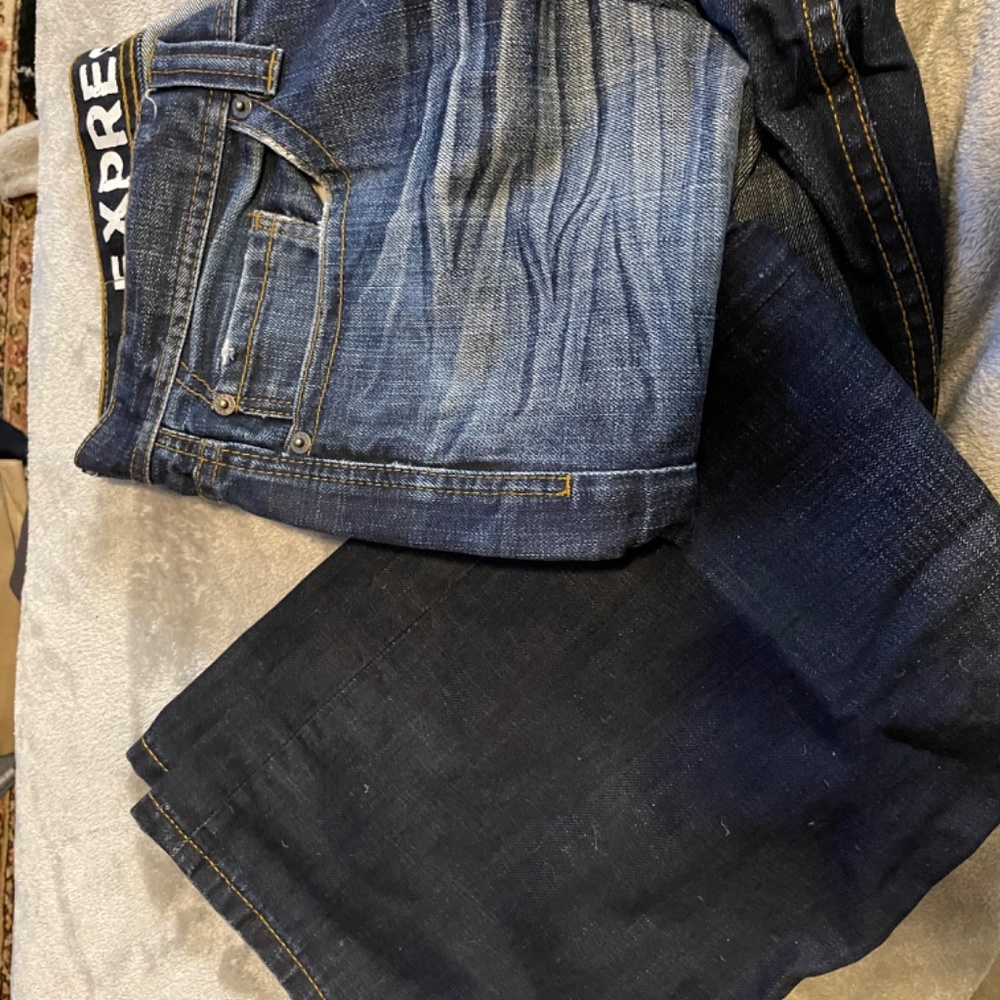 Express jeans pick 2/$15 w/bundle - Picture 2 of 4